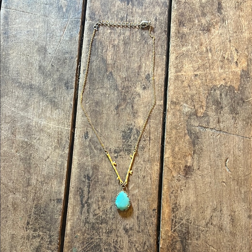Elegant Gold and Turquoise Necklace